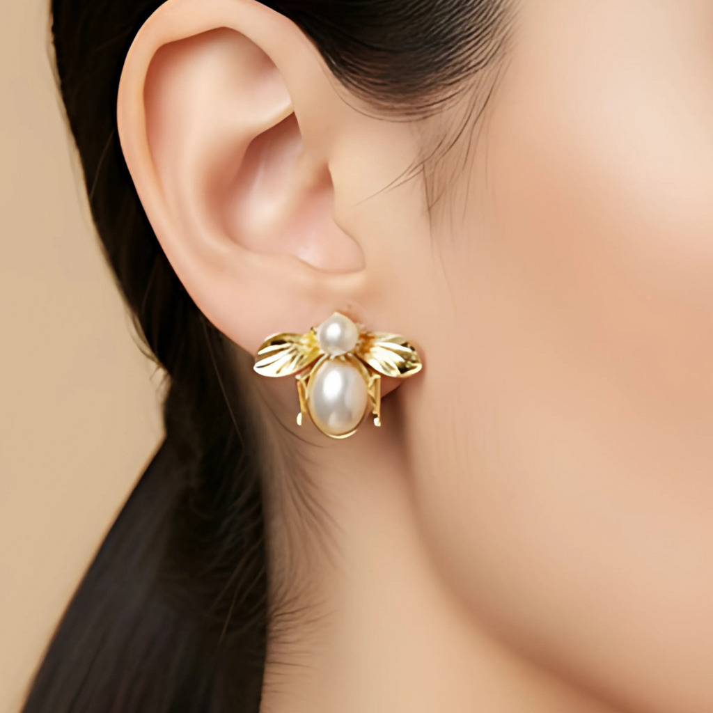 Golden Bee Pearl Earring