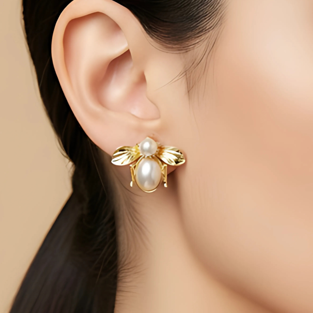 Golden Bee Pearl Earring